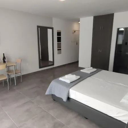 Nissi Avenue 64 1 - Luxcyservices *