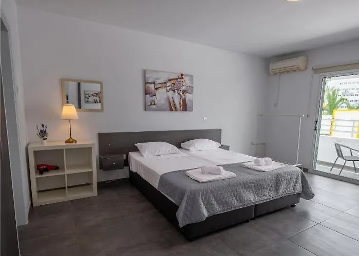 アパート Nissi Avenue 64 1 - Luxcyservices アヤナパ