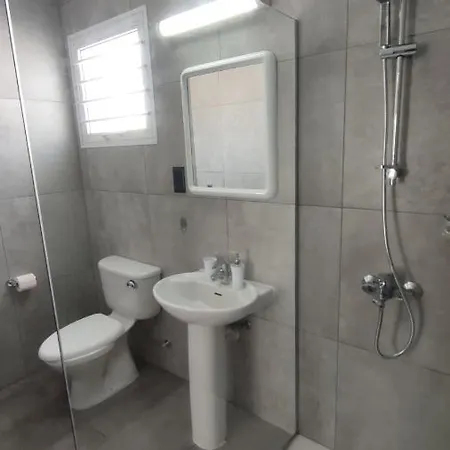 Apartament Nissi Avenue 64 1 - Luxcyservices *