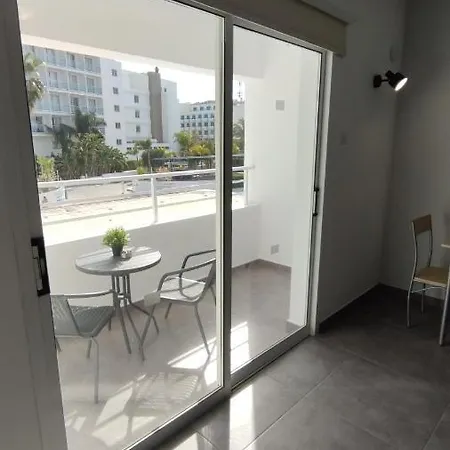 Nissi Avenue Ajia Napa