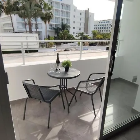 Nissi Avenue 64 1 - Luxcyservices Apartament