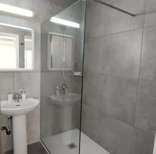 Nissi Avenue 64 1 - Luxcyservices *